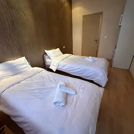 Liqeni Appartement *